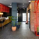 7inn Hotel *